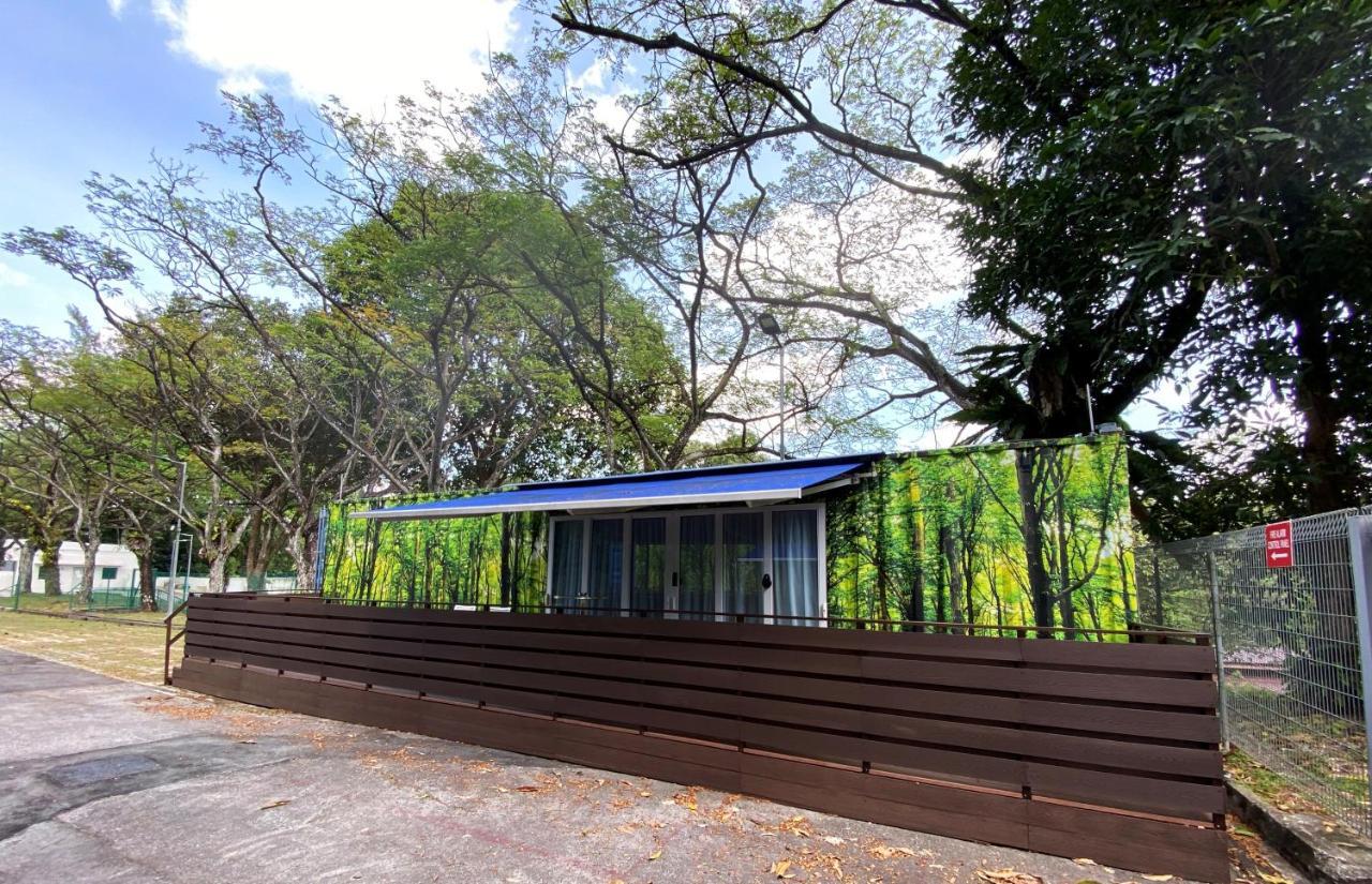 Shipping Container Hotel At Haw Par Villa Googlemap Address 27 Zehnder Road Taxi And Cars Can Only Enter Via Zehnder Road Singapur Exterior foto